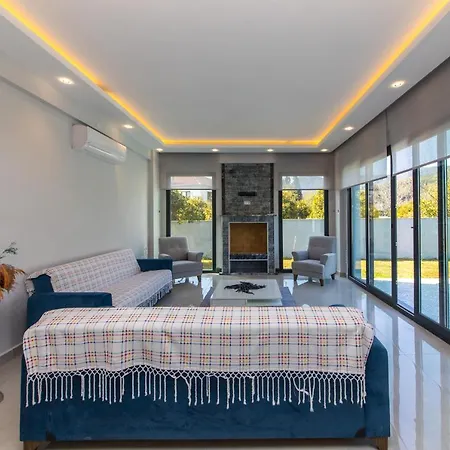 Yamac Atakoy Daily Weekly Villa